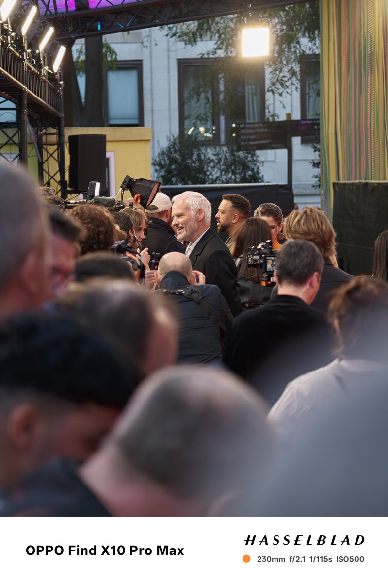 OPPOMobileUK's tweet photo. Behind the lens at BFI London Film Festival. ✨🎥
 
Unfiltered emotion, iconic cinematic figures, and true-to-life details—all captured from a distance with OPPO Find X10 Pro Max.
 
Pure storytelling, in every frame. 📸
 
#OPPOXLFF #OPPOFindX10Series #ShotOnOPPO https://t.co/1l4ewpAolr