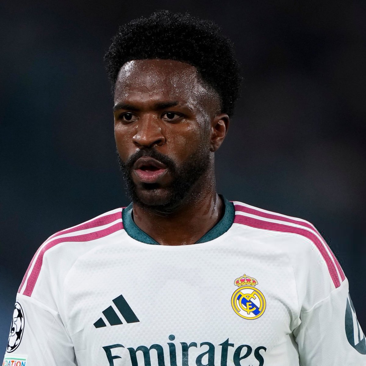 _BeFootball's tweet photo. 🚨🚨 LE REAL MADRID CRIE AU COMPLOT POUR VINICIUS JUNIOR 🇧🇷 !!! 😬😤

La lourde suspension infligée au Brésilien est perçue comme une attaque préméditée par la direction.

José Mourinho 🇵🇹 va désormais monter au créneau pour dénoncer publiquement la Fédération.

(@diarioas) https://t.co/aAFYl6m1aA