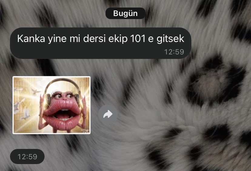 vousmadorerez's tweet photo. maymun bu teklifin karşısında ne yapacağını bilemedi https://t.co/4A5DxsB4Xn