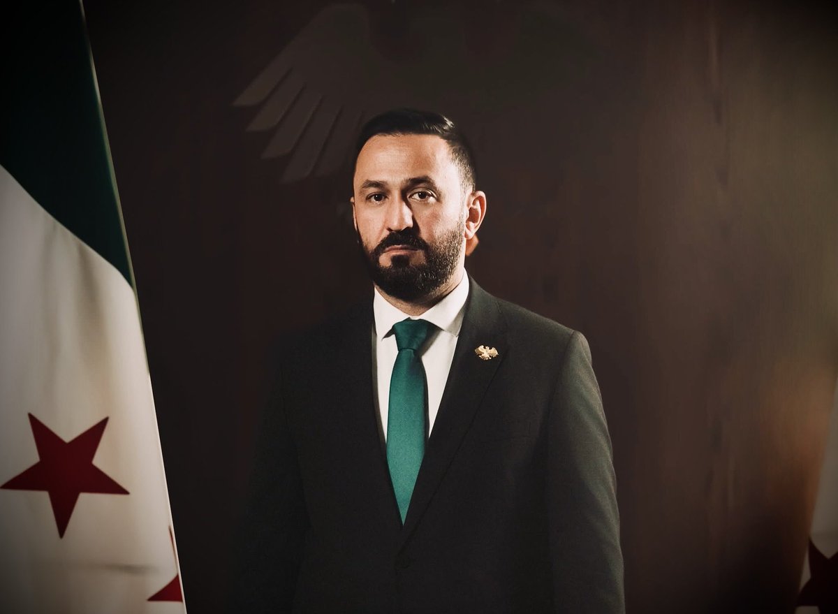 MustafaSejari's tweet photo. تحدثت قبل أيام عن رئيس جهاز الاستخبارات العامة، اللواء عبد القادر طحّان، وما أظهره من كفاءة عالية وقدرات لافتة في إدارة الملفات الحساسة، والتعامل مع تعقيدات المشهد الأمني، في مرحلة استثنائية من تاريخ سوريا.

واليوم، يسجّل اللواء عبد القادر طحّان إنجازًا أمنيًا كبيرًا تمثّل في اعتقال المجرم الإرهابي علي كيالي -معراج أورال- منفذ مجزرة بانياس ومجازر طائفية وجرائم ضد الإنسانية، والمطلو�� لدى الجمهورية التركية والمدرج على اللائحة الحمراء.

إنجازٌ كبير يعكس كفاءة العمل الاستخباراتي ويستحق كل الإشادة والتقدير.

إعتقال الإرهابي علي كيالي خطوة مهمة في طريق تحقيق العدالة وإنصاف الضحايا، وترسيخ مبدأ عدم الإفلات من العقاب.