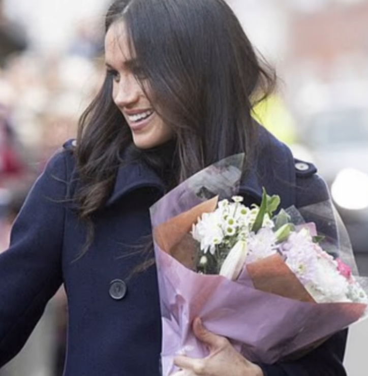 MDymore's tweet photo. The desperation shows on her face - please don't boooo me - boooooooooooooooooooooooooooooooooooooo
#MeghanIsAFraud #HarryIsATraitor https://t.co/UywE3Pg2O8