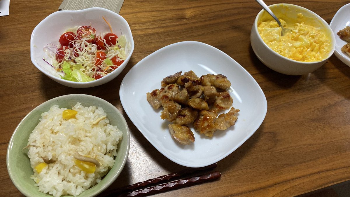 massa_dn_sl's tweet photo. 今日は合作！
タルタルソースにらっきょう入れるやつ、んまい！ https://t.co/mDMHTZxZVe