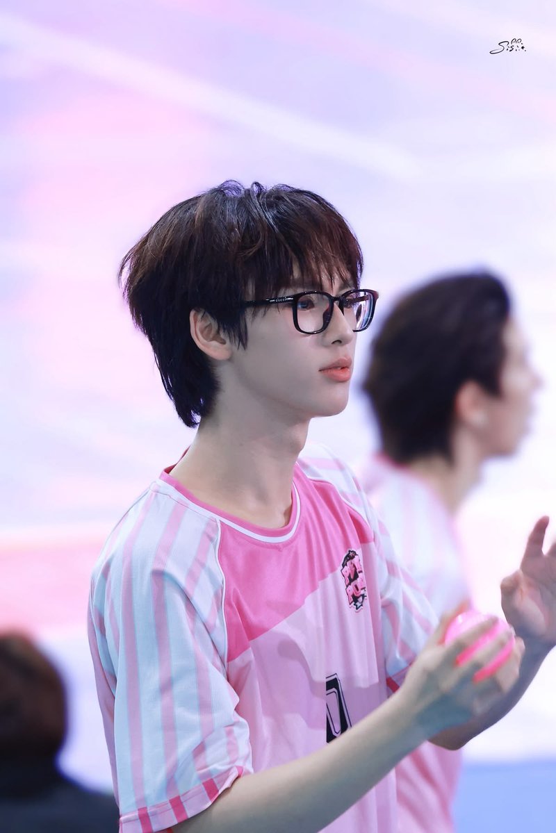 duangqjn's tweet photo. thinking of dmd sport day patji https://t.co/uaX3YnGq7J