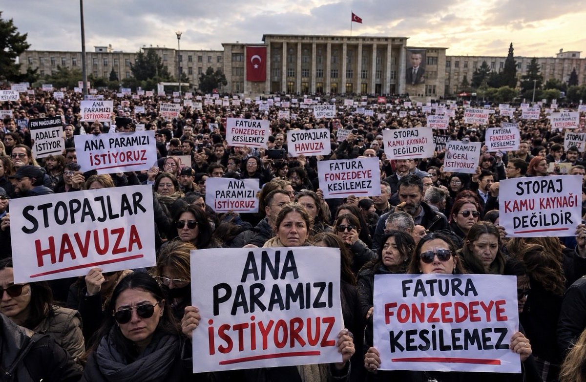 elfs35716979's tweet photo. @mkulunk @Yasin26596177 Bu insanların hakkını yiyenlere hakkımız asla helal değildir #FaturaFonzedeyeKesilemez https://t.co/rEmAKIcRzd