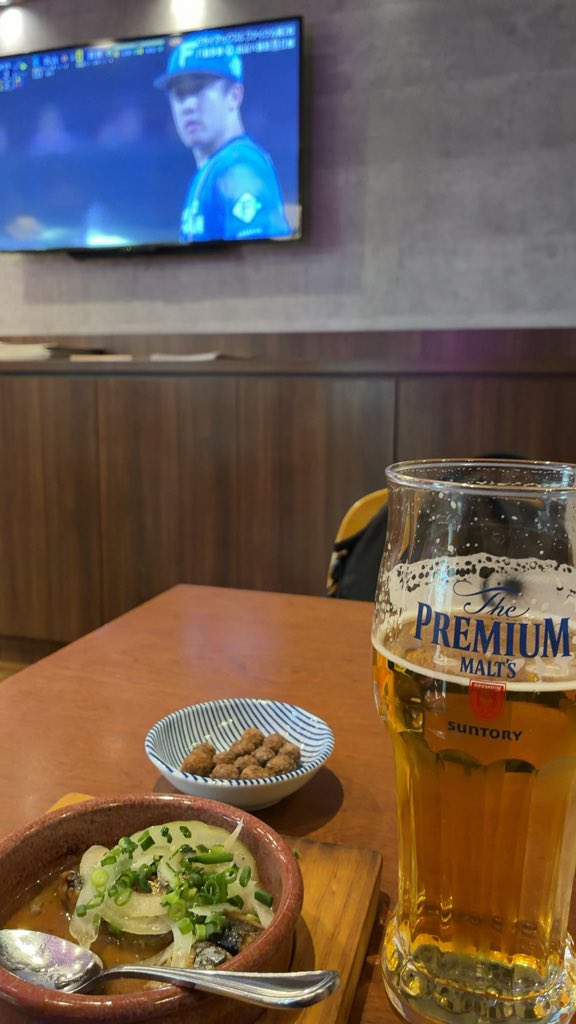 winwinornodeall's tweet photo. テレビに引き寄せられ入店🍺 https://t.co/deSJZnTXT5
