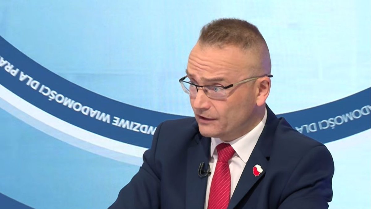 MarekWoch2's tweet photo. Woch o Pakcie Senackim Prawicy: To jest na jeden wieczór roboty #Prawy.pl @NewsmaxPolska
To jest naprawdę na jeden wieczór roboty, żeby ustalić. Tylko że przychodzi co do czego, to(…) w większości przekazy polityczne to jest mitomania polityczna, bo na koniec dnia zawsze pojawia się kwestia taka: nazwisko, które nazwisko? I przychodzi co do czego, że nie można uzgodnić – stwierdził lider Ogólnopolskiej Federacji Bezpartyjni i Samorządowcy Marek Woch.