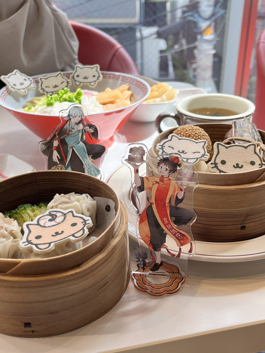 Svamp_U2's tweet photo. にゃんにゃんにゃんこ飯店
怠惰組も連れて行きました🍜 https://t.co/Wdue6lQEBS