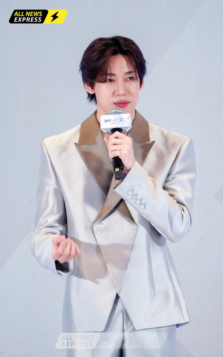 ALLNewsEXPRESS1's tweet photo. เป็นแก้วเป็นแสง น้อง "แบมแบม" #BamBam  ร่วมงานแถลงข่าวเปิดตัวแคมเปญ Xpression Beauty ✨️✨️

#BoPureXxBamBamPressCon
#XpressionBeauty
#뱀뱀 #แบมแบม https://t.co/GoiDOUPiO7