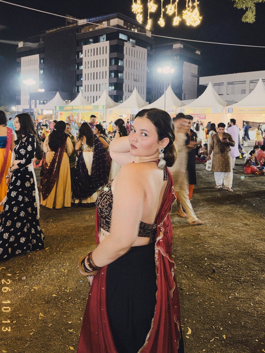Bollly_Fantasy's tweet photo. Backless is never be the issue ever
Dear Girls wear whatever you want https://t.co/K4cgO0p3EC