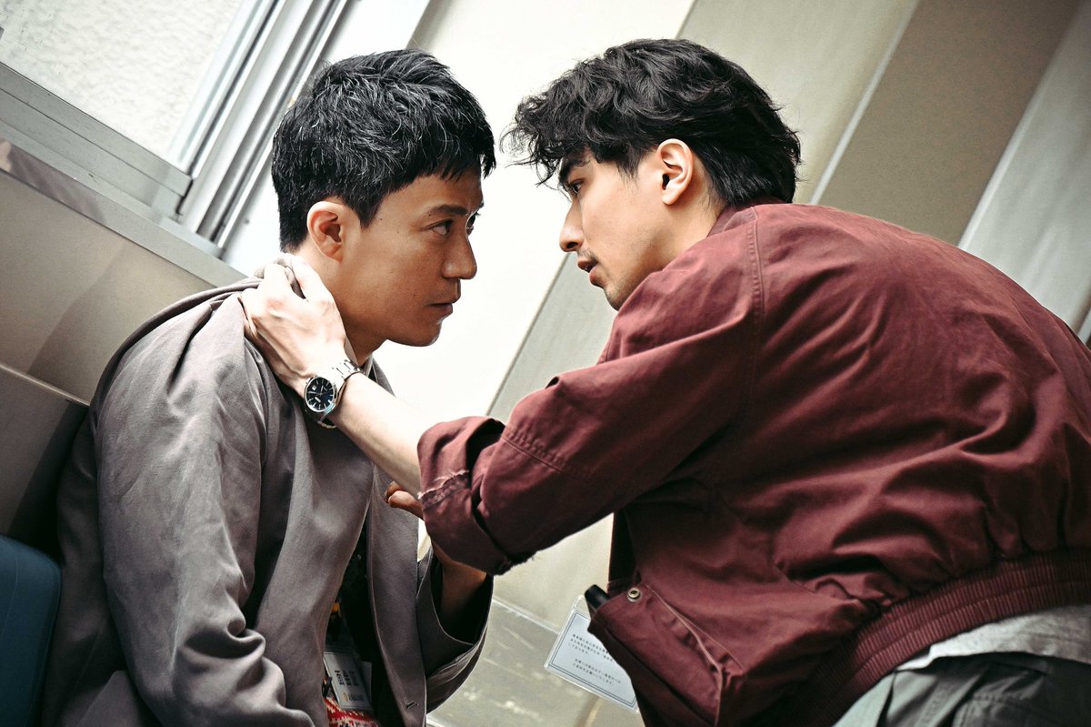 lost10_tbs's tweet photo. 本日深夜 2時05分〜
📺『「LOST10」放送直前！
　　　　撮影の裏側トークSP』

#横浜流星 さん、#小栗旬 さんが語る
撮影の裏側や豪華キャストの
インタビューが満載！🗣️✨

前回の放送もTVerで見逃し配信中！
🔗https://t.co/Y86baBxs6P

ぜひご覧ください✔︎
⎯⎯⎯⎯⎯⎯⎯⎯⎯⎯⎯⎯⎯⎯⎯⎯⎯ ••
𝑻𝑩𝑺系 𝟏𝟎/𝟏𝟔(金) よる𝟏𝟎時 𝑺𝑻𝑨𝑹𝑻
『 #LOST10 』(ロストテン)
