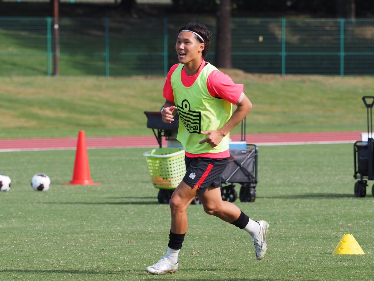 roassoofficial's tweet photo. 【トップチーム】
本日も午前と午後にトレーニングを行いました⚽
ピッチ上では熱くプレーするなかでも、互いを高め合う活気のある雰囲気で励みました。
今週末から3連戦となります🔥
タフな連戦を総力戦で走り抜き、3連勝をつかみとるために、熱く闘います！

⚽10/18（日）アウェイ・カマタマーレ讃岐戦
🏟10/21（水）ホーム・ガイナーレ鳥取戦
🏟10/25（日）ホーム・FC岐阜戦

ホームゲームはぜひスタジアムへ！

#ロアッソ熊本 
#やりきれだしきれつかみとれ