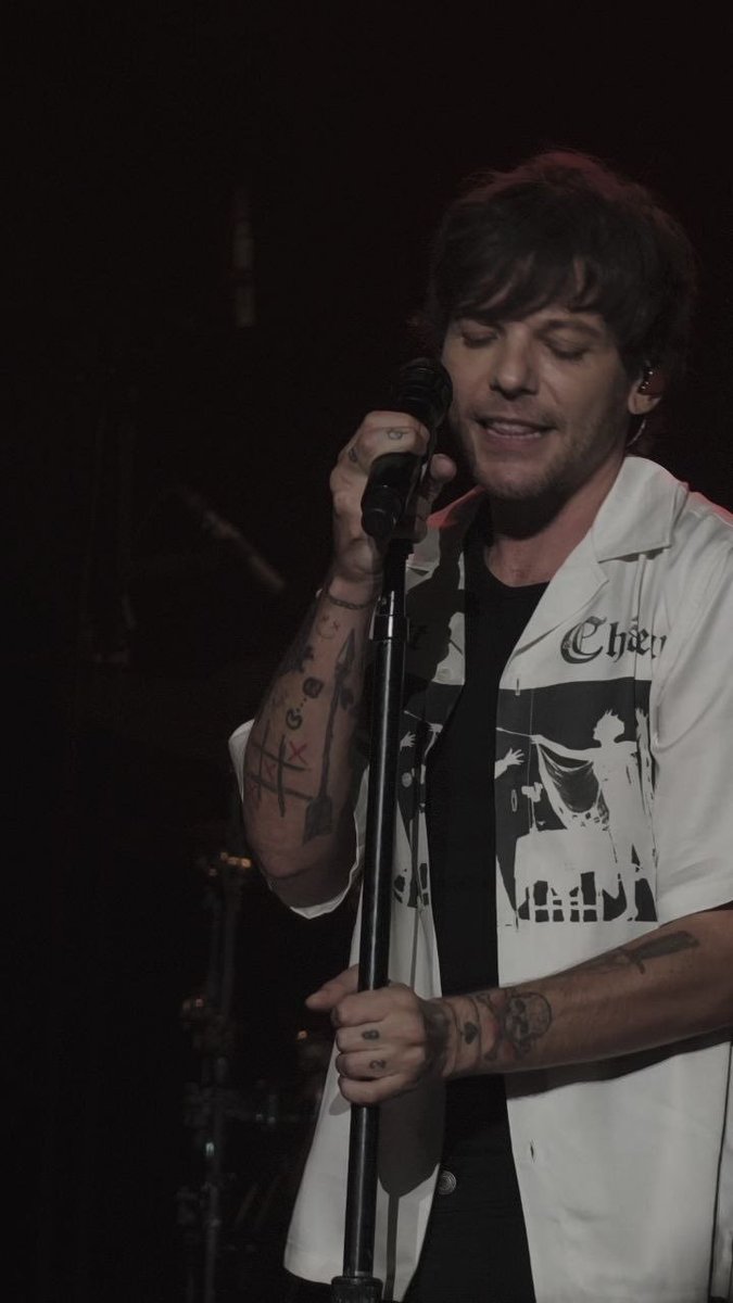 LouisWT91World's tweet photo. 📸| More of Louis Tomlinson on the stage #HDWGHWTTokyo

— LTUpdatesPL https://t.co/C3mvzdyHpG