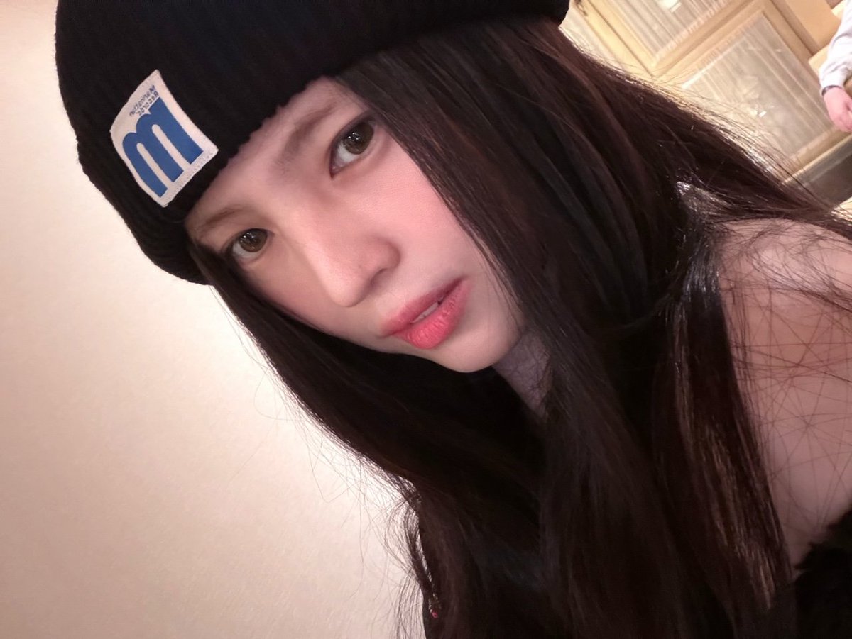 dear_xeesh's tweet photo. 261015 #한소희 인스타그램 업데이트 https://t.co/Oe7nHGb5uu