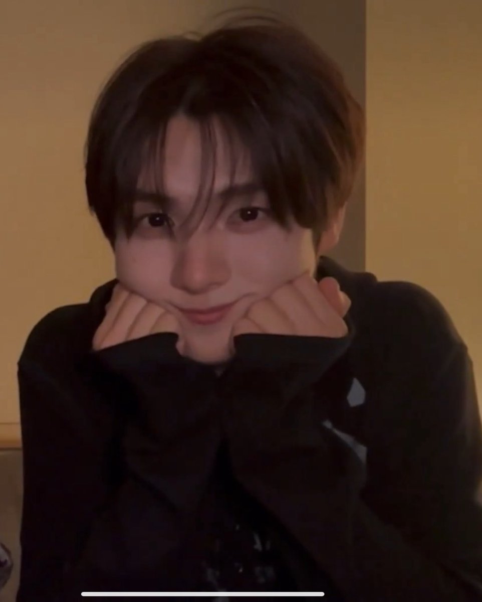 Yoongjai's tweet photo. 너 원래 이렇게 했잖아 https://t.co/NkSShBD47W