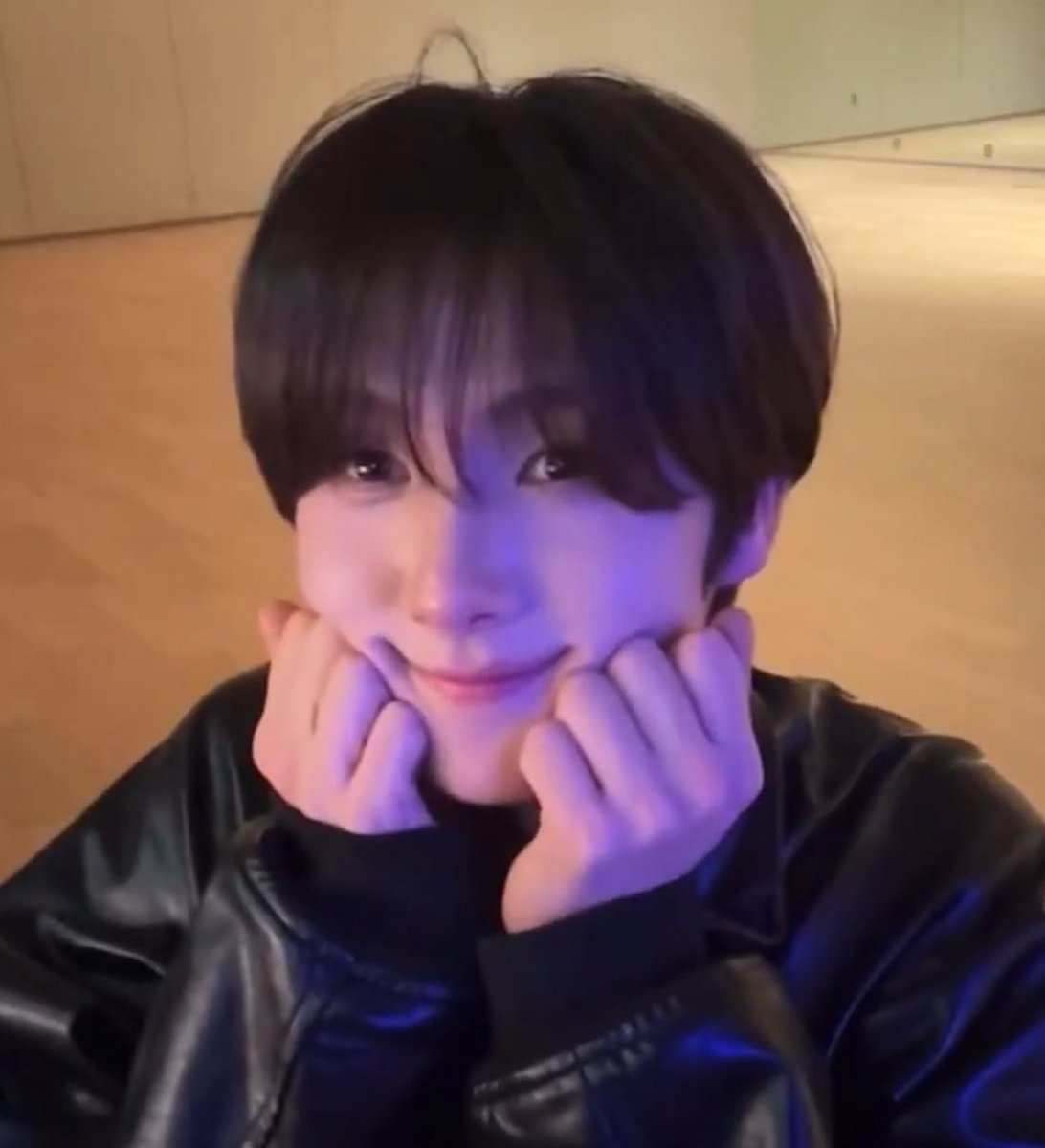 Yoongjai's tweet photo. 너 원래 이렇게 했잖아 https://t.co/NkSShBD47W