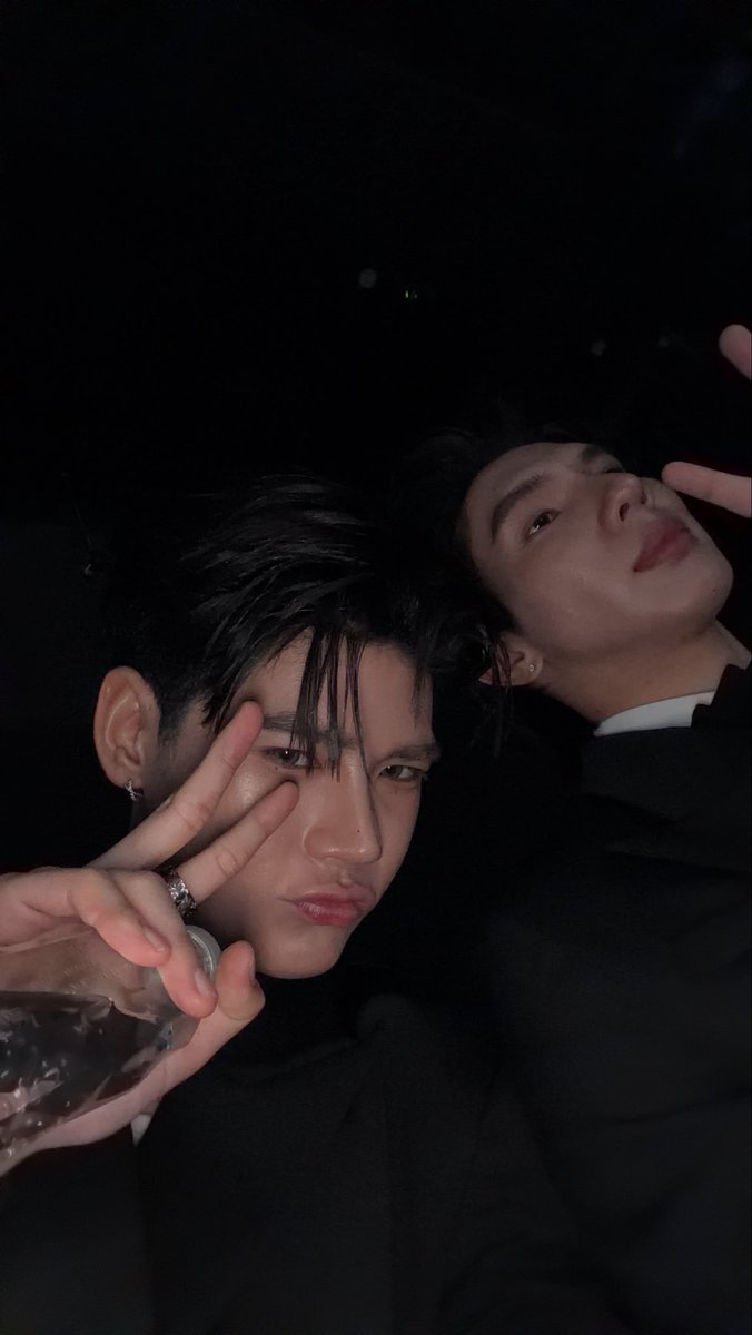 Arm_Chaiyapat tweet picture
