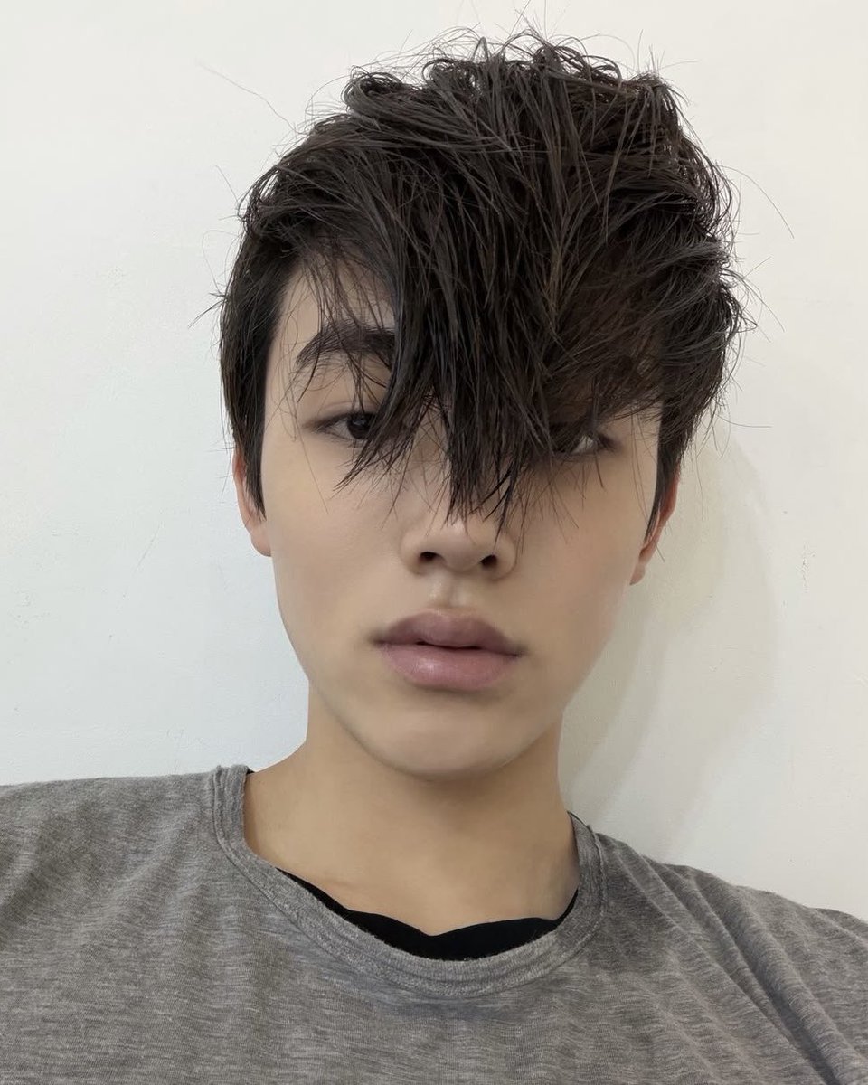 forxmosttq's tweet photo. ทรงผมยอดฮิต แต่ฮิตกันอยู่สามคน https://t.co/CCGTWyJyYN