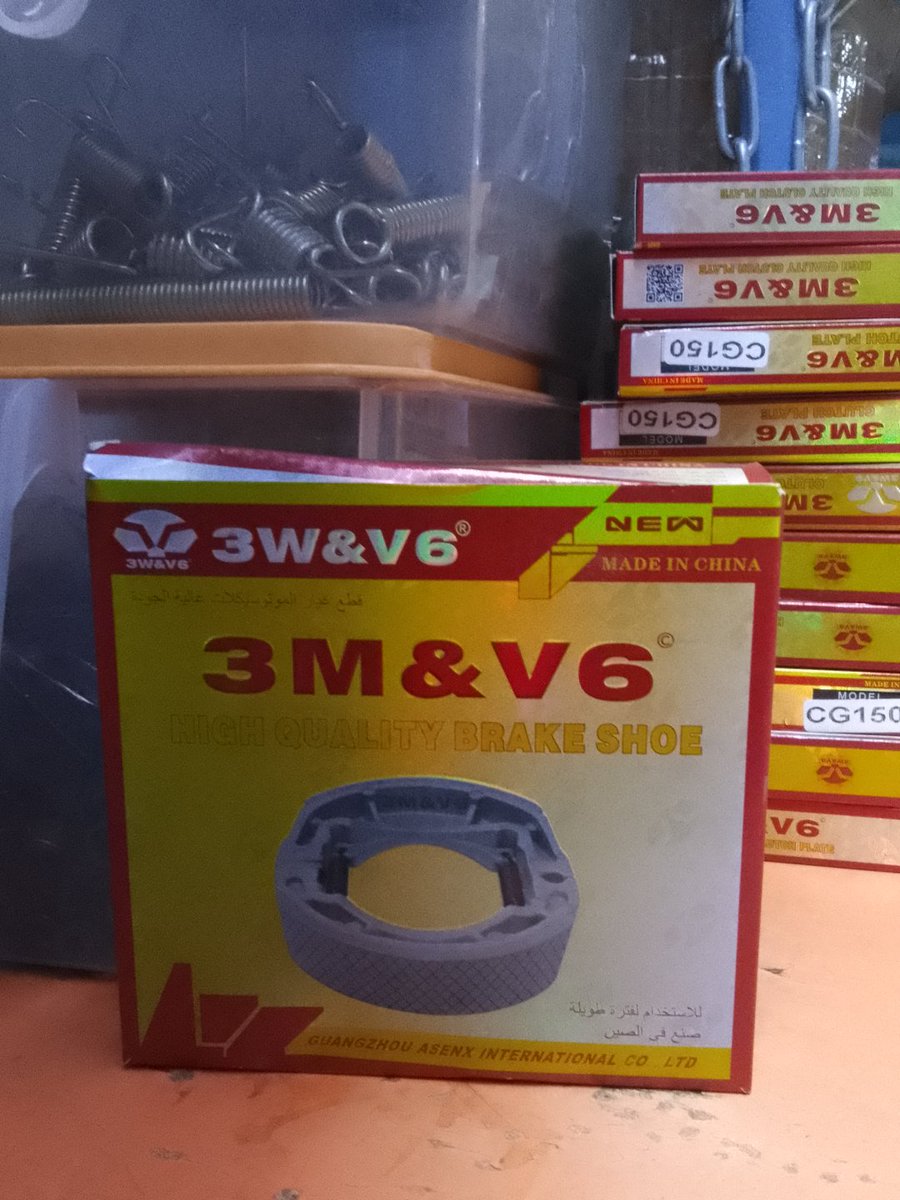 Bad_Everyday59's tweet photo. Ukitaka spares za senke we DM. https://t.co/lBiMYJ4tkm