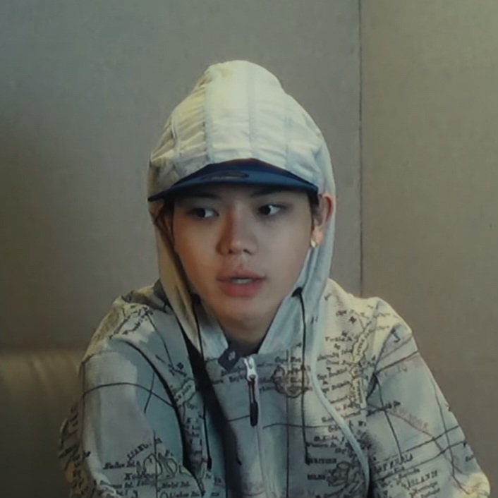 thinkingyul's tweet photo. hes SOOO CUTEEE bentukan dia kenapa selalu gemeecmaxing yh :___[ https://t.co/B7bxNnFlWQ