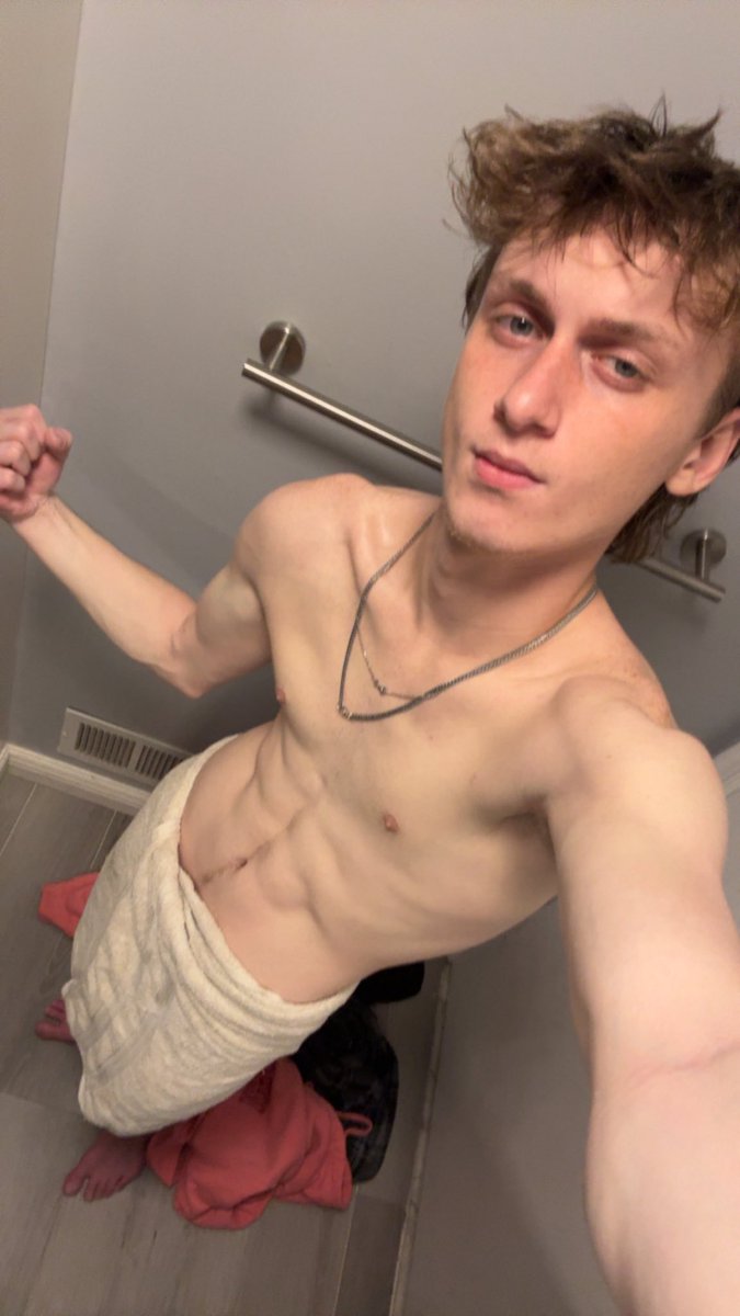 Alphabrayden167's tweet photo. Time to worship and serve, online all night for drains and customs.

#findom #cashmaster #cashfag
#humanatm #paypig #cashdrain #footmaster https://t.co/Y9N0WVj1K5