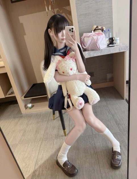 raven99uc7's tweet photo. 有人想锐评一下我和闺蜜的福福嘛 🥹  

看完不许瞎说，赶紧看，我要删了          

真没有📷 流言 2 我真的给呀！ https://t.co/BD2rk3Xo8S