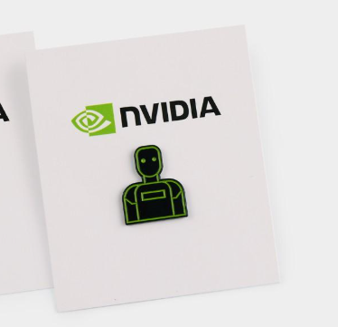 BIANTUGOU's tweet photo. 英伟达最新的Build-A-Claw COMPUTEX 2026 官方活动中
黄仁勋送给了每个参赛选手一个AI别针
这个别针的名字叫Robotics AI Pin
这堪比老黄的皮衣
https://t.co/0StTA8ruRz https://t.co/dz7LvNe7jW