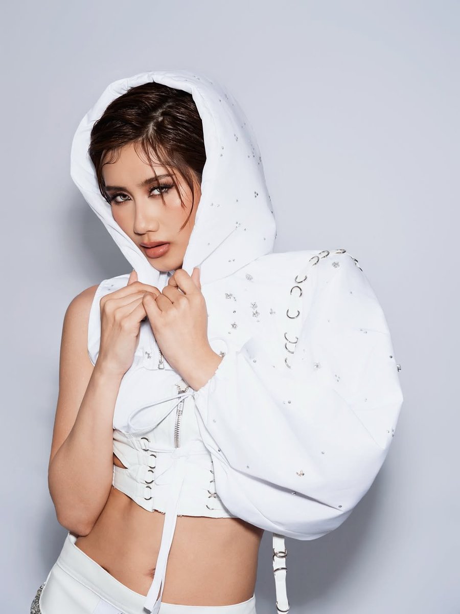 thebinibase's tweet photo. #BINI_Sheena won as Dancer of the year at the 11th PPOP Music Awards. 

Catch the awarding ceremony live at the Araneta Coliseum on October 18, 2026! 

#BINI #11thPPOPMusicAwards https://t.co/p1rQVTS8zC