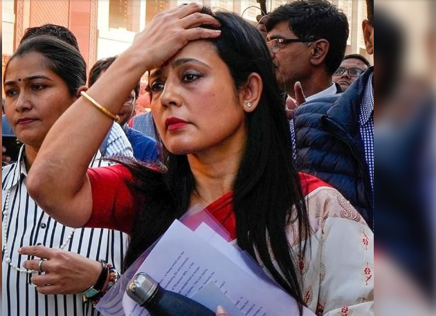 TheNorthBeatIN's tweet photo. #BREAKING: TMC MP Mahua Moitra accused West Bengal’s Chief Electoral Officer of being a “vote chor.” The CEO responded with a defamation case.

Now, the court has ordered Mahua to delete her tweets after she failed to substantiate her allegations with evidence.

Serious accusations, but where is the proof? Making allegations is easy; backing them up is what matters. This is the reality of all opposition leaders. 
#WestBengal