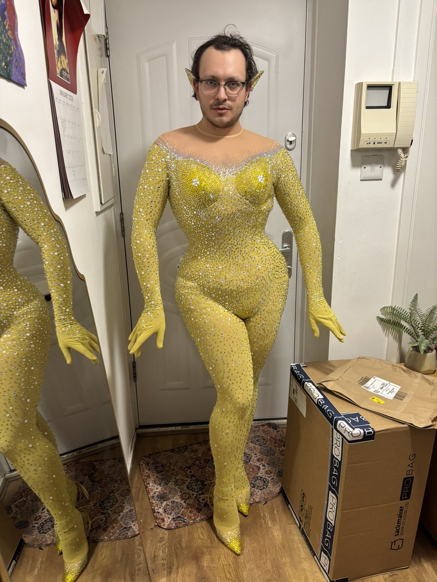 mochadragqueen tweet picture