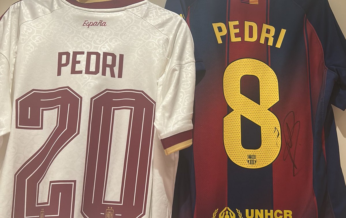 biggestlieisaid's tweet photo. pedri pedri pedri pedri https://t.co/1vrFKdNQny