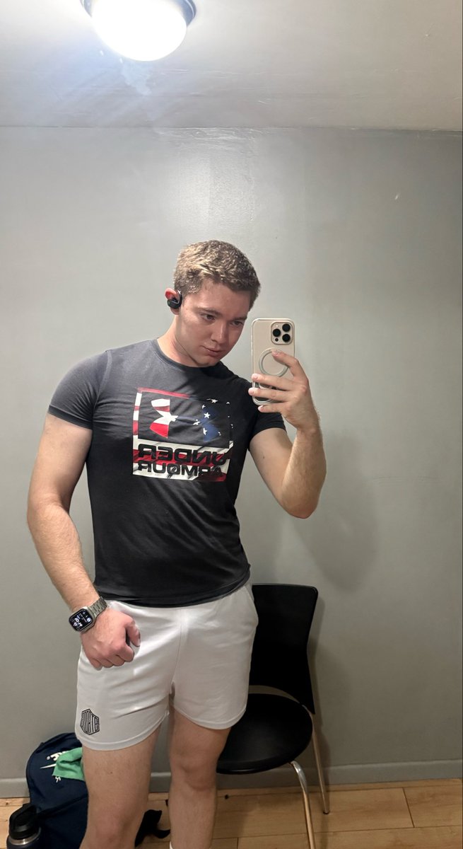 VAdrian2024's tweet photo. #gym #Motivación #gay https://t.co/KKNXhgDtsj