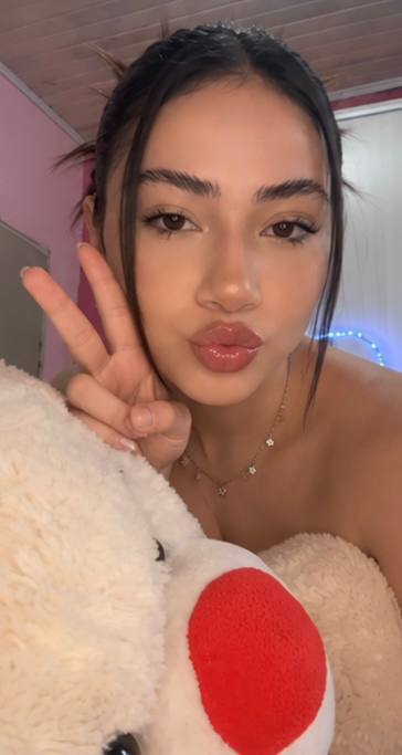 lalepa187's tweet photo. Just wanted to say hi 😘🤍 https://t.co/ZzYTKl45qH