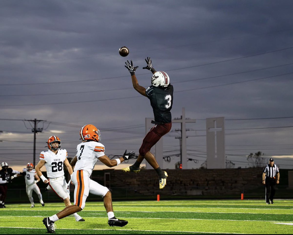 avanteJones14's tweet photo. Forever thankful that God gave me the privilege and opportunity to play this magnificent game. It really is a blessing.❤️
       Psalms 103:2-3 https://t.co/AQGq3z4U6i