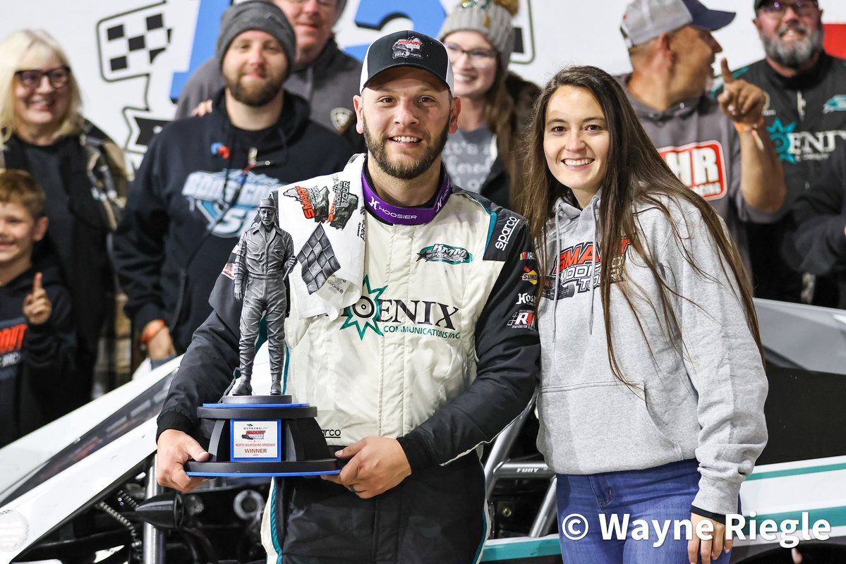 SMARTMods_'s tweet photo. ANOTHER BIG NAME…
Four-Time NASCAR Whelen Mod Tour Champ @JBonsignore is entered into the SMART Mod Tour Friendly Tire 99 at @NWBSpeedway https://t.co/oS6FKPjHcv