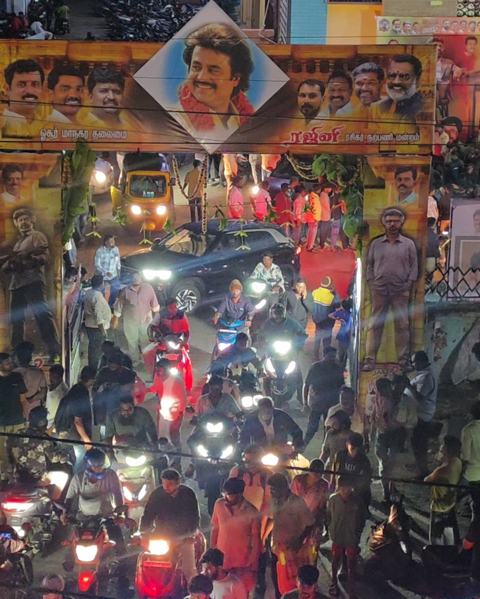 Hosurcinema's tweet photo. 🚨movieupdate🚨

Jailer 2 

Housefull  shows🔥

#rajinikanth #hosurcinemas #hosur #Jaiker2 https://t.co/HyQWkOsr0G