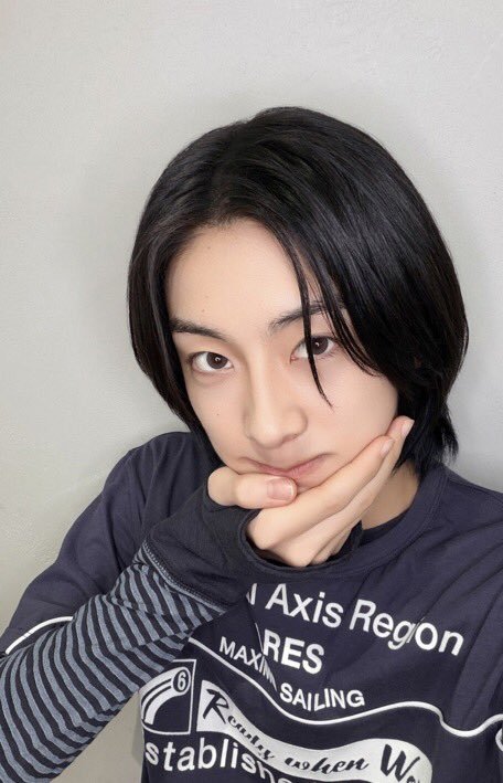 aqGAKUat's tweet photo. A little gift for you, who always be there to support me! Thank you for your hardwork today, let's meet up again really soon! https://t.co/7AxvVKCxKn