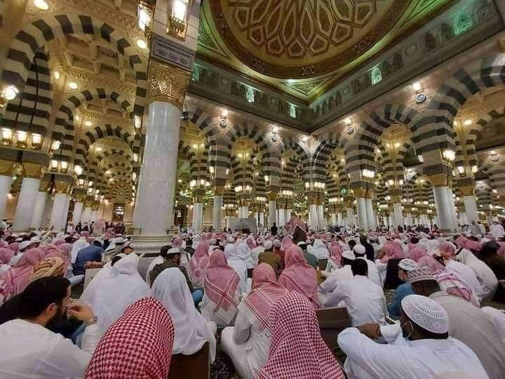 batzssfffzshat's tweet photo. مشاهد لا يحبها ولا ينشرها الحاقدون

ما شاء الله .. مجالس العلم الشرعي في بلد الحرمين #الملكة_العربية_السعودية 🇸🇦 منارات شامخة تضيء العالم، ويقصدها آلاف الطلاب من كل فجاج الأرض لتلقي النور الصافي
جهود مباركة وعظيمة في خدمة الإسلام والمسلمين يستحق أهلها كل تقدير

#يوم_الجمعة https://t.co/oTpctw9xdT