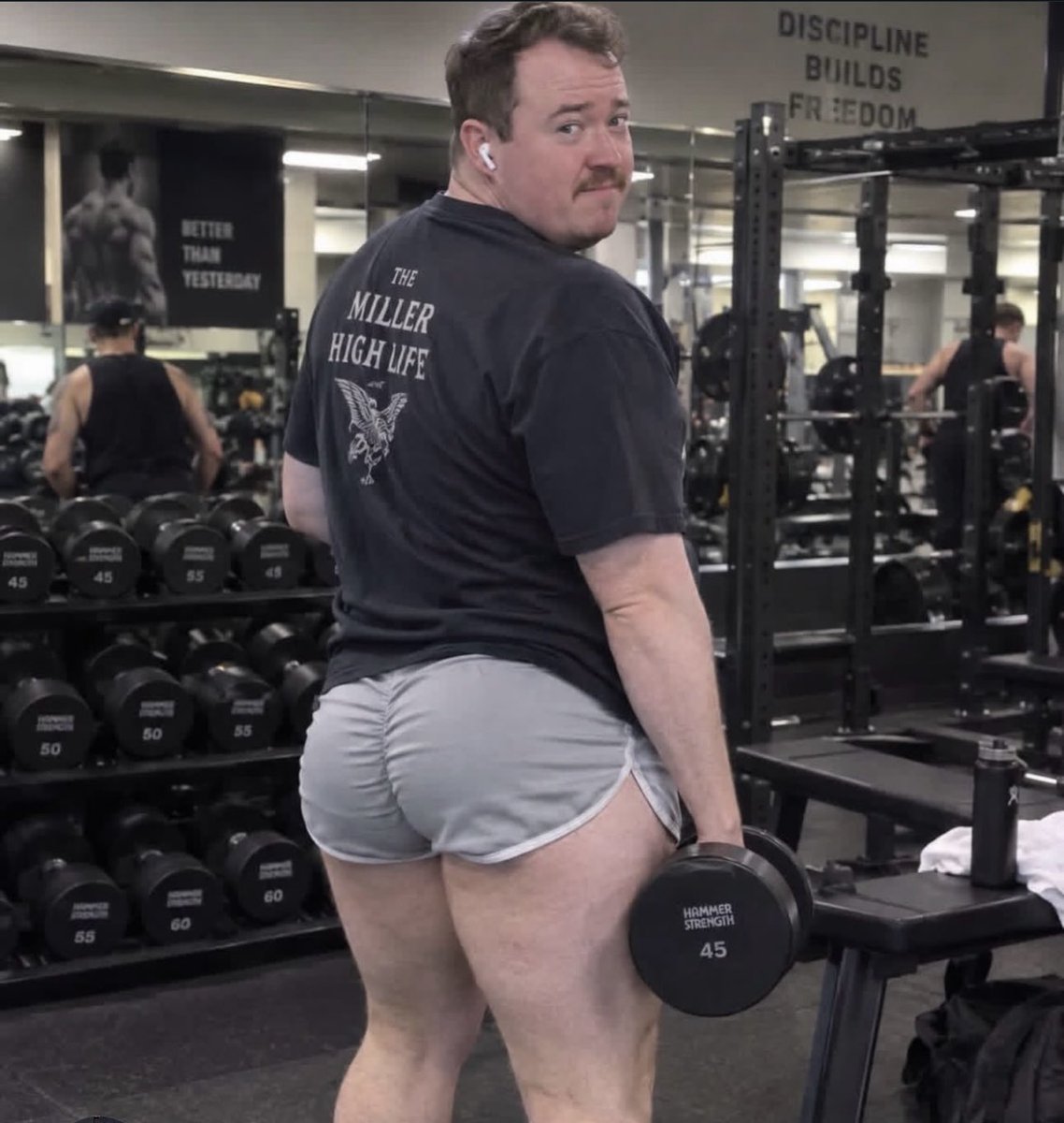HellRaz0r1776's tweet photo. Gym time https://t.co/OtFAdqxqLe