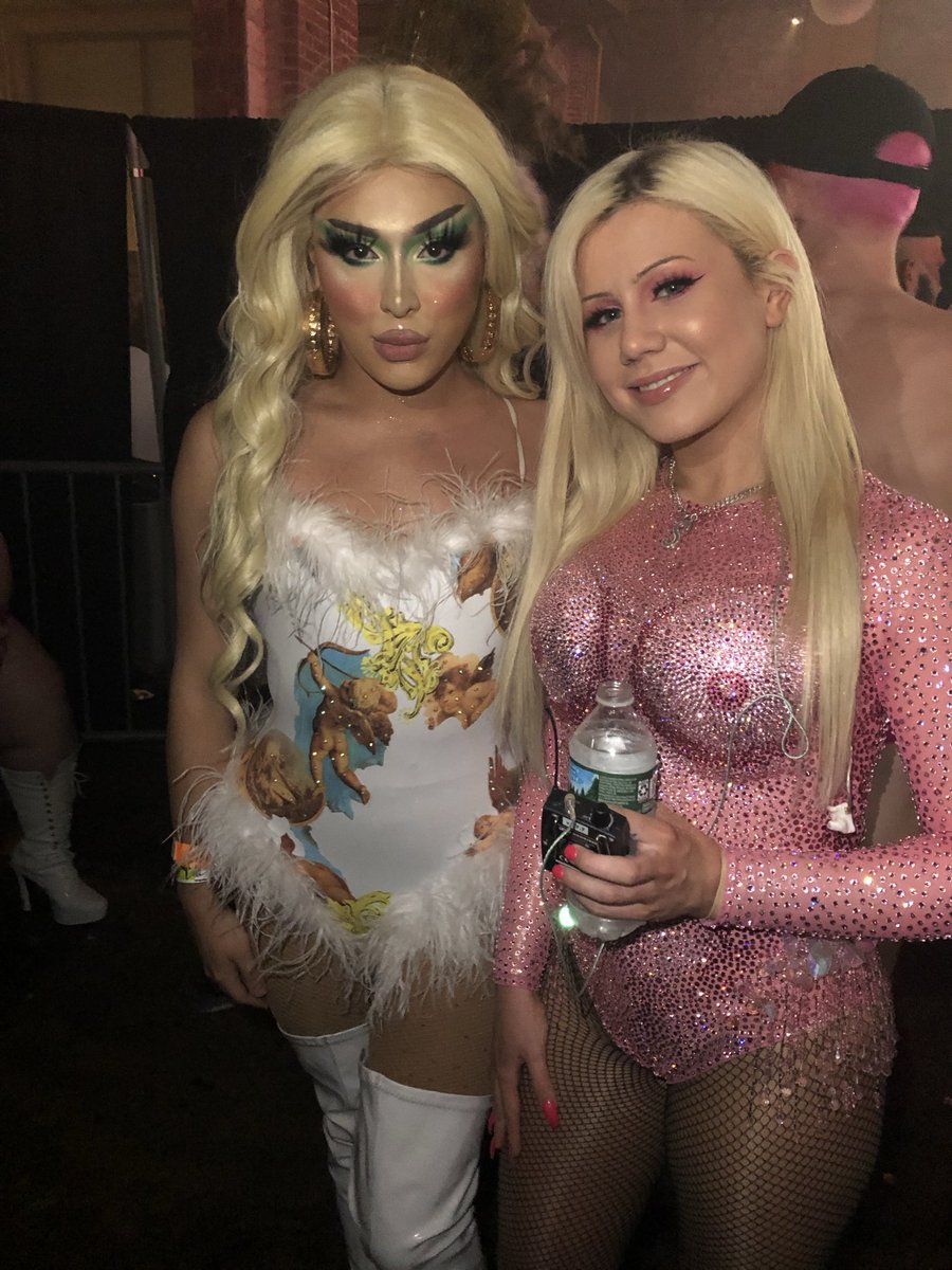morphinelovemua's tweet photo. she was pregnant w CRANK here 
@slayyyter https://t.co/DhcQ7tOKlB
