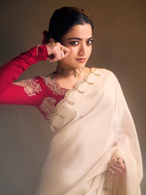 TheDailyJagran's tweet photo. #InPics | Rashmika Mandanna is all set to win hearts as Jayamma in her upcoming film Ranabaali! The actor shared new pictures on Instagram, expressing her excitement ahead of the film's release and hoping that audiences will shower love on both the movie and her character.

Source: @rashmika_mandanna

#RashmikaMandanna #Ranabaali #Jayamma #BollywoodNews #EntertainmentNews

[Rashmika Mandanna, Ranabaali, Jayamma, Upcoming Film, Instagram Pictures, Film Release, Celebrity Update, Entertainment News, The Daily Jagran]