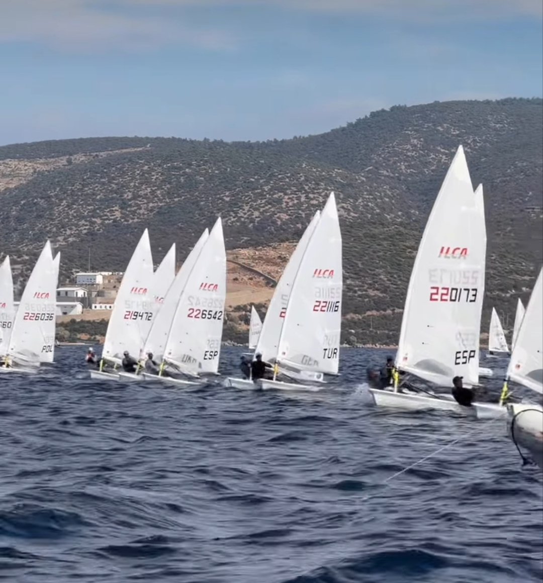 la_antorchita's tweet photo. ⛵️#Vela Europeo sub21 ILCA en Bodrum 🇹🇷

Tras la penúltima jornada
ILCA 7 ♂️
1️⃣ Karol Krupski
3️⃣ Fernando Abella
1️⃣1️⃣ Sergio García (3r sub19)
1️⃣2️⃣ Daniel Giménez

ILCA 6♀️
6️⃣ Adriana Castro
1️⃣3️⃣ Irene de Tomás
1️⃣6️⃣ Ainhoa Gómez

💪Buena situación de cara a las 3 últimas regatas! https://t.co/FVIJwEQrlH