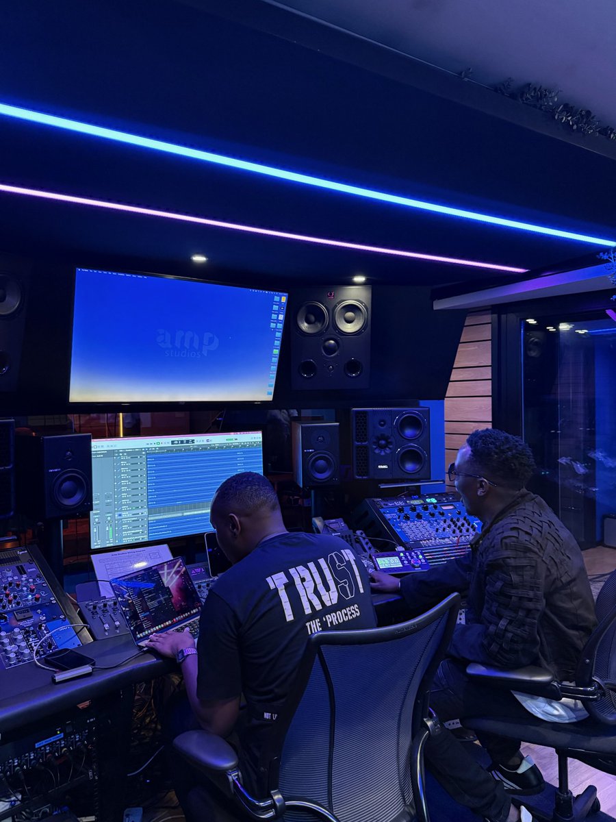 OneDownLIVE's tweet photo. New music alert! LUCY with @NesMburu @lharrey_ &amp; Benzema David out now on all streaming platforms &amp; digital stores.
Sing along https://t.co/B72CK4JtcX 🔉🇰🇪 https://t.co/38K5WvHNV4