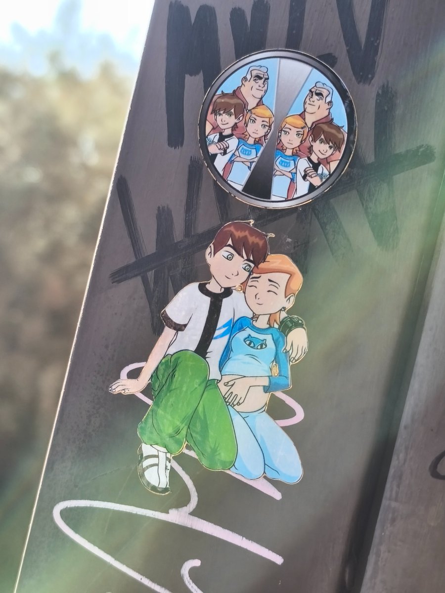 HELLBITDOG's tweet photo. My fucking campus bro wtf is this https://t.co/P13ZrOlXMz