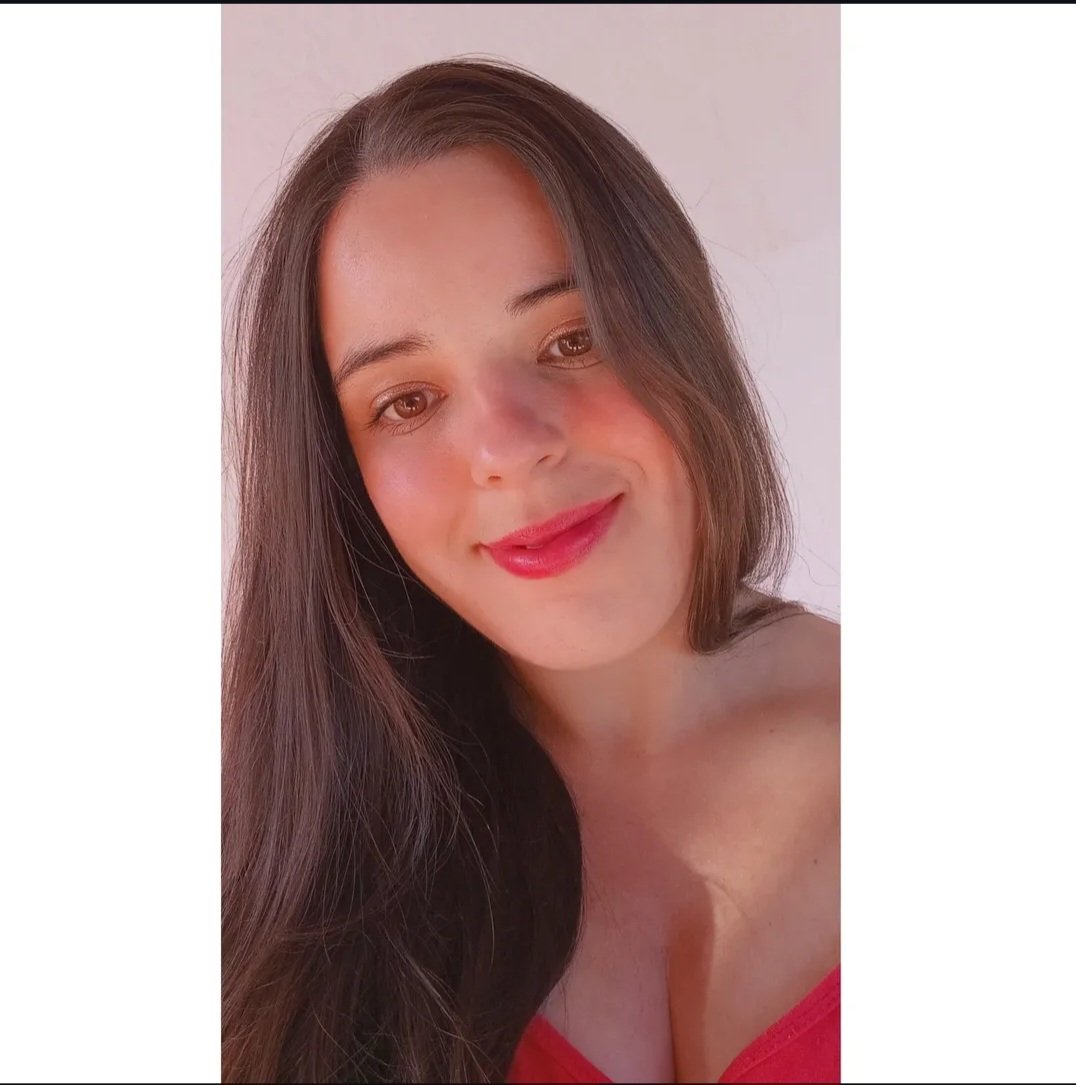 Miauminp's tweet photo. Oii, gente! 💗 Pra quem tinha curiosidade de saber quem tá por trás desse perfil, essa aqui sou eu! https://t.co/yx020UnkT5