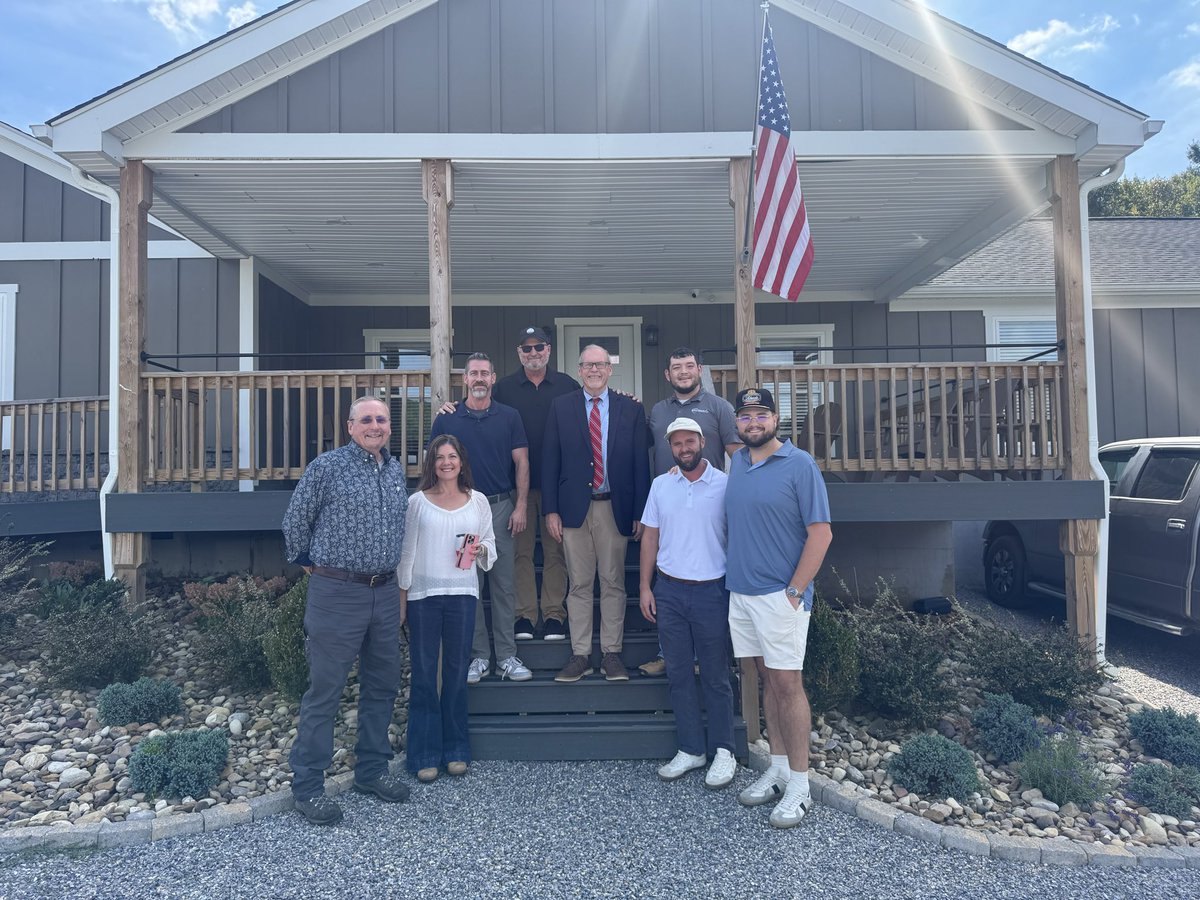 RepMGriffith's tweet photo. This month, I toured a faith-based addiction treatment center based in Floyd County.

As someone who has helped author policies to help combat substance use disorder, I will continue to promote related services and resources for patients. https://t.co/cHKYTuAmeJ