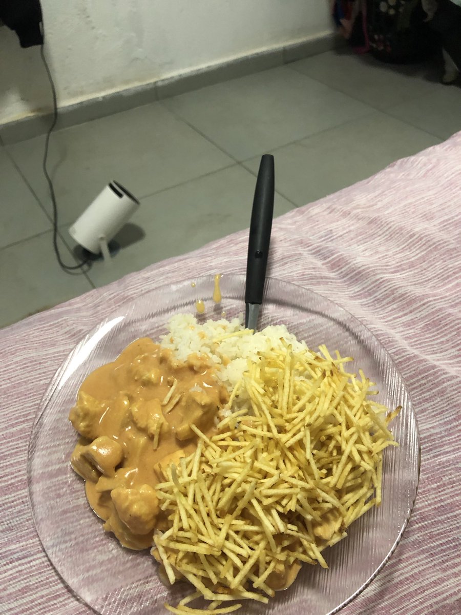 thayzinha_043's tweet photo. sdd de quando eu realmente sentia vontade de cozinhar. https://t.co/3EiwCz0tq0
