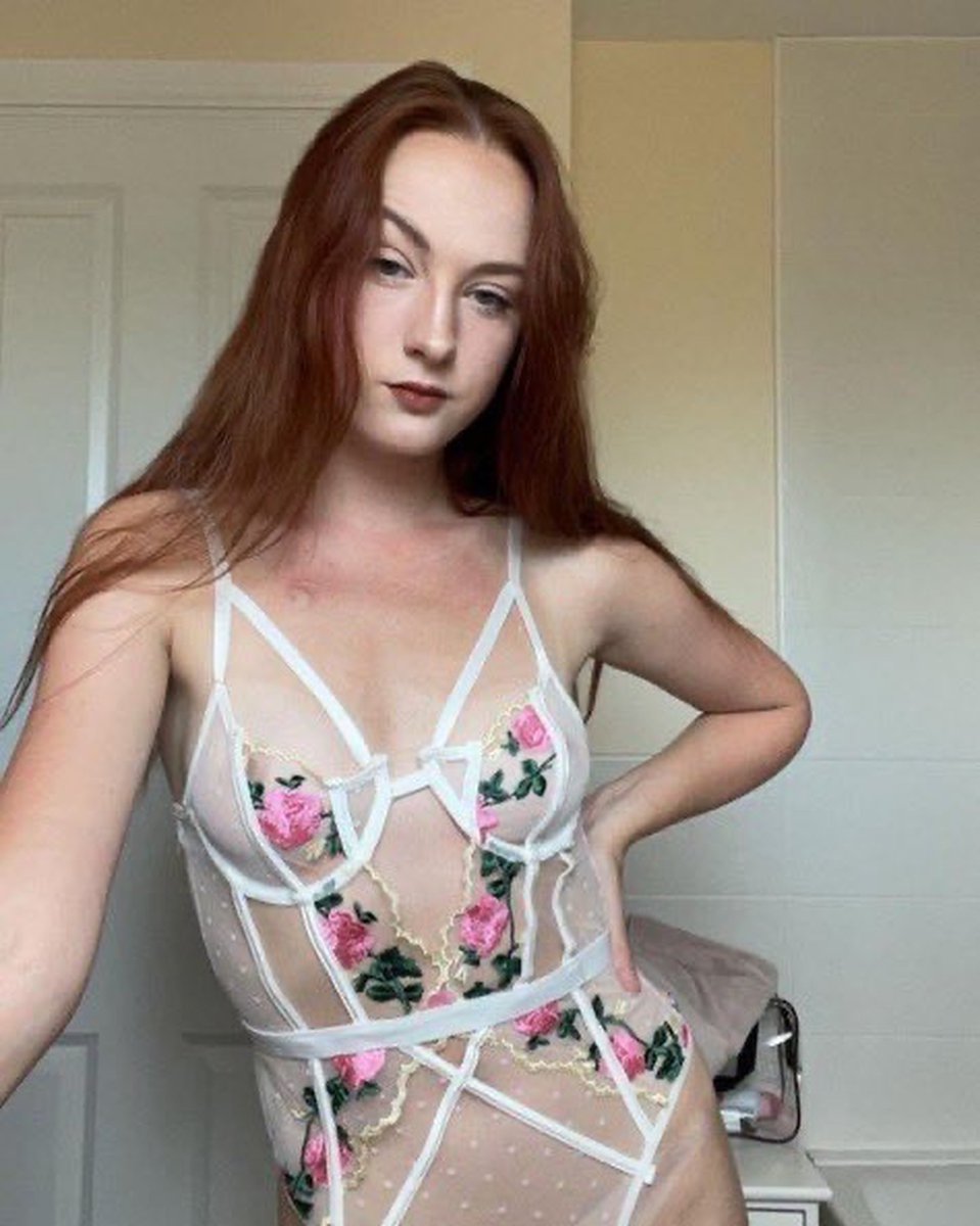 Demwebsluts's tweet photo. Submission Ginger slut https://t.co/s6HikS8w1i