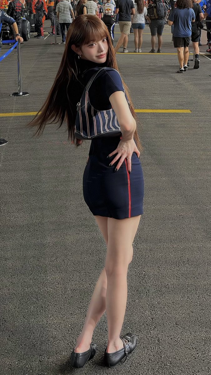 wonyoungdollz's tweet photo. Jang Wonyoung 💁🏻‍♀️ https://t.co/G9C31c0XQu