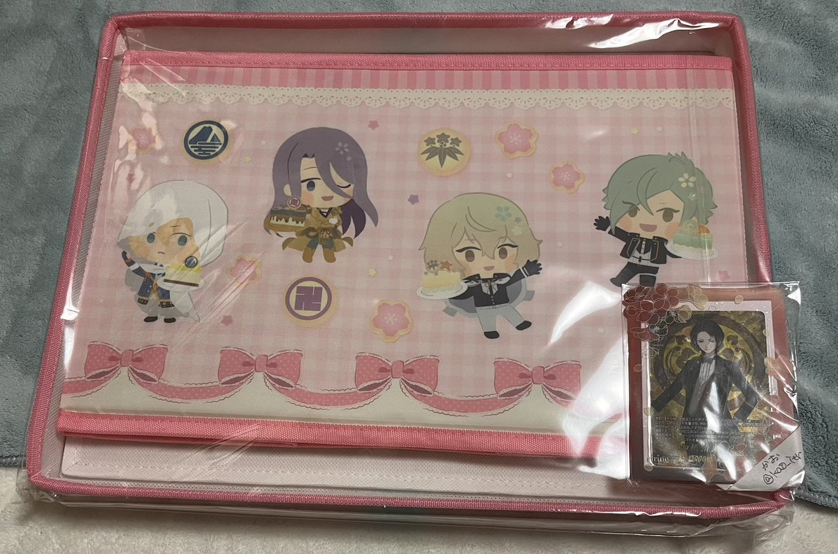 kao__itr's tweet photo. ▶︎交換 譲渡◀︎刀剣乱舞 わんぱく ファミマ くじ

譲
A賞
B賞
＊太鼓鐘 ☆髭切 ＊南泉 ☆山鳥毛
C賞
＊蜂須賀 ☆山鳥毛 ＊南泉
D賞
三日月 燭台切 山姥切 髭切 山鳥毛 ♪歌仙
E賞
三日月 ♪太鼓鐘2 燭台切 
♪陸奥守 山姥切 髭切 膝切 
♪南泉 
特典
陸奥守 山姥切 膝切 蜂須賀 南泉

→ https://t.co/wG8GR508b1