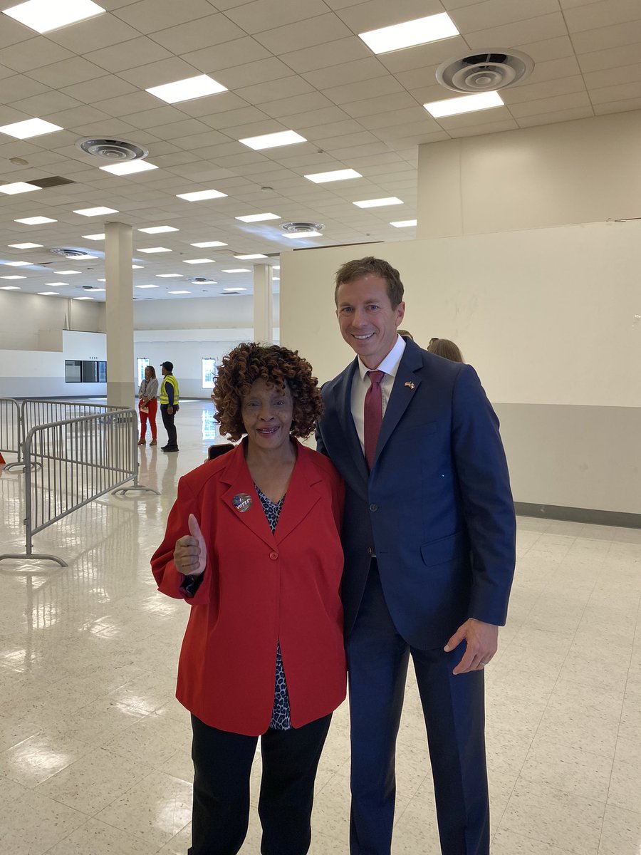 dharpe45's tweet photo. #GoodMorningGeorgia: We got 19 days left to make a decision about Voting . I recommend you go vote for the Republicans Party @RickJacksonGA @MikeCollinsGA
@DolezalForGA Please Do Because We Want To Win Big For Georgia. https://t.co/eDu666dUwp